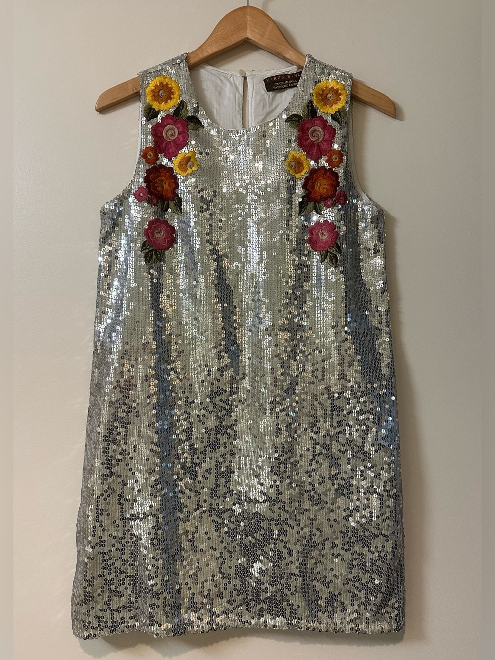 Anthropologie Varun Bahl Sequin Shift Dress in Silver. Size S - Picture 6 of 16